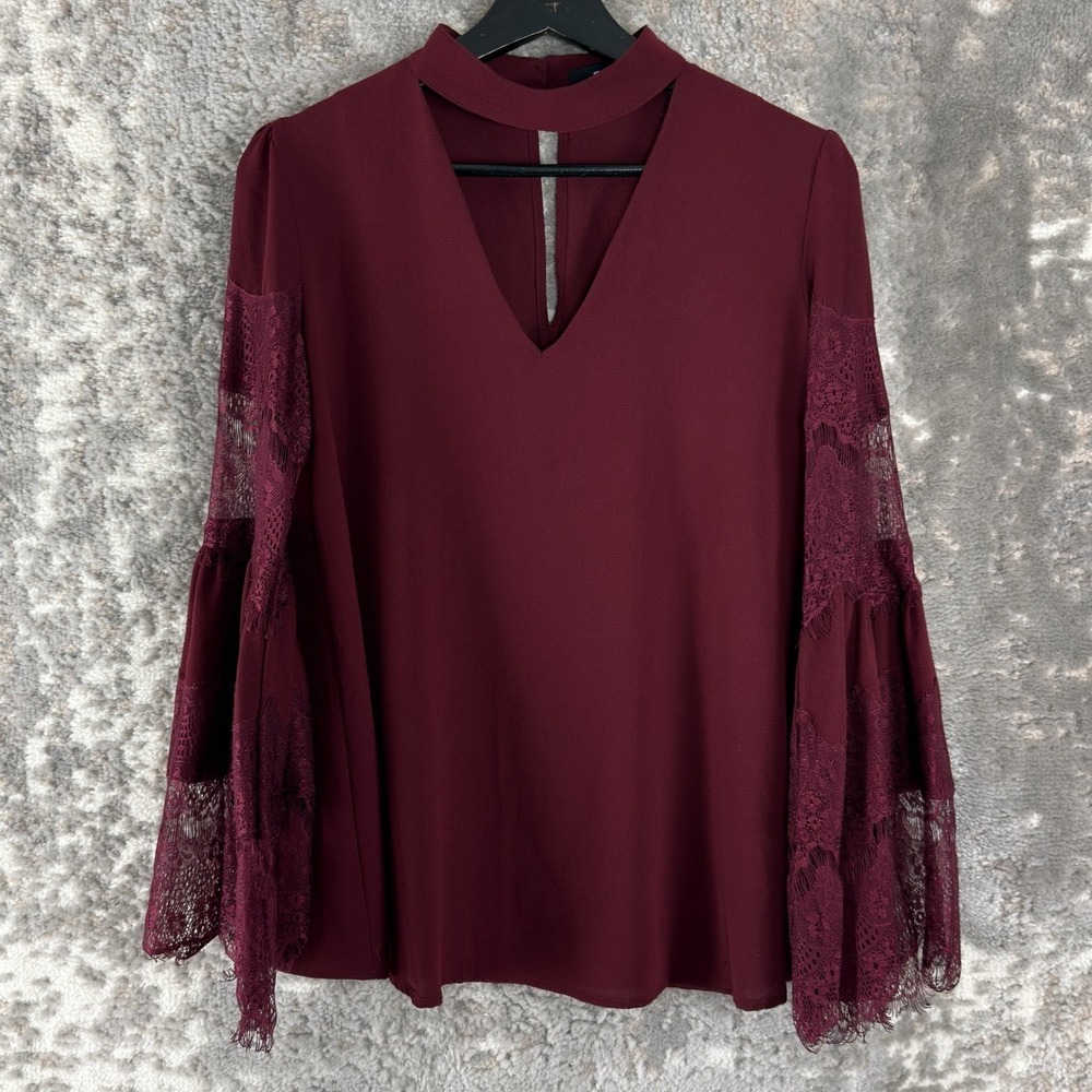 Do + Be Size S Bell Sleeve Floral Lace‎ V Neck Top Burgundy Casual Button